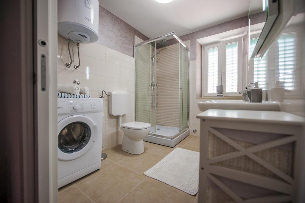 Apartma Adriana *