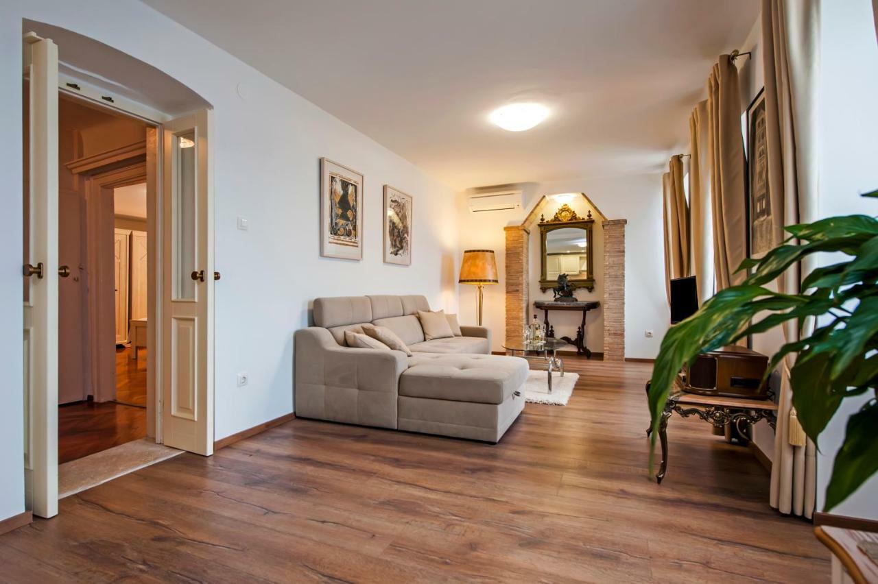 Apartment Adriana *